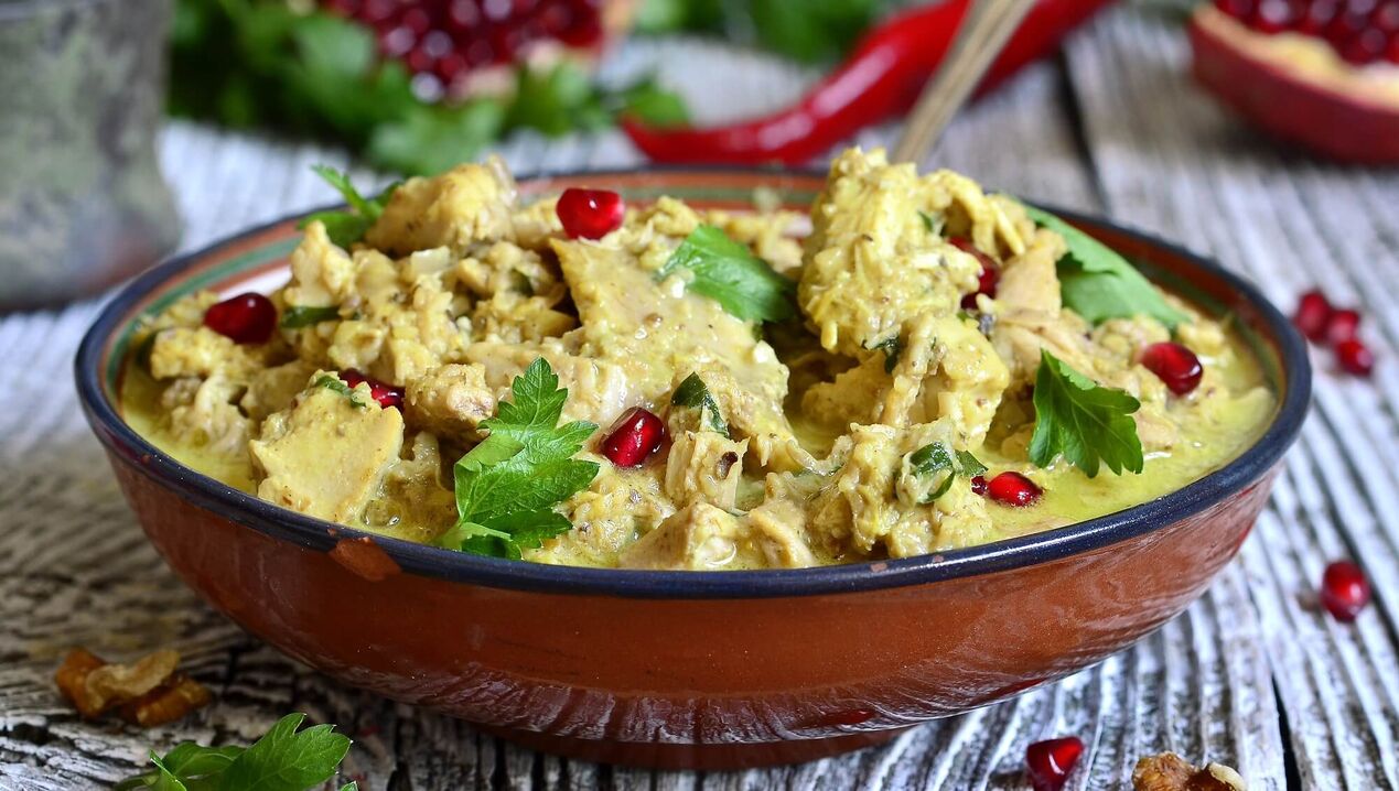 salade de noix avec grenade pour la puissance